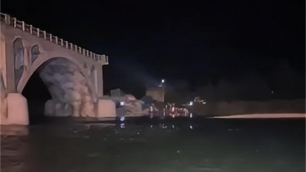 遼寧一橋梁坍塌致4車(chē)5人墜河，如何保障橋梁運(yùn)行安全(圖1)