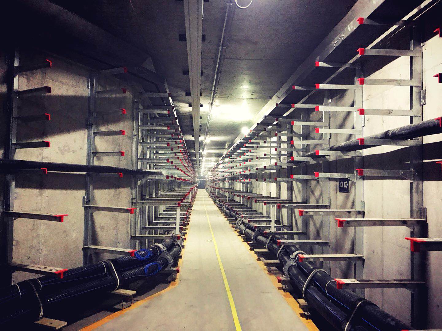 萬賓科技地下綜合管廊監(jiān)測系統(tǒng)，管廊環(huán)境實時監(jiān)測(圖1)