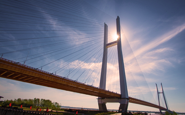 橋梁結(jié)構(gòu)健康監(jiān)測系統(tǒng)為橋梁安全運營提供有力保障(圖1)