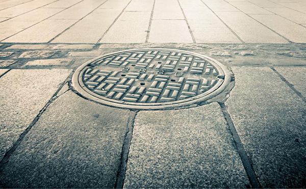 智能井蓋傳感器賦能井蓋安全管理，預防井蓋“吃人”(圖1)